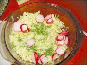 Abbildung vom Rezept »Gurken-Zucchini-Radieschen-Salat«